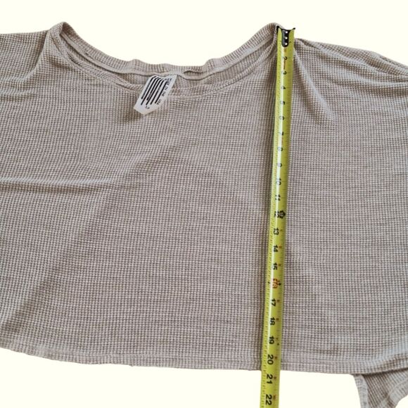 FREE PEOPLE STORYTELLER USA Made Waffle Knit Split Back TEE Swing Top OVERSIZE S - Picture 12 of 13